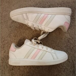 Adidas Grand Court 2.0 Tennis Sneakers Girls Sz 4 White/Pink/Mint Green PRE-OWN